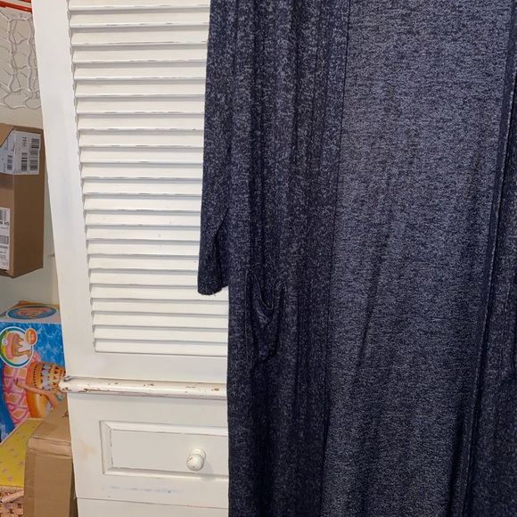 Long Cardigan - Picture 3 of 6